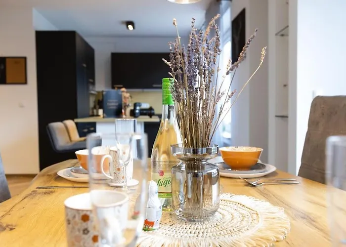 Stilvolle Stadtwohnung Apartment *